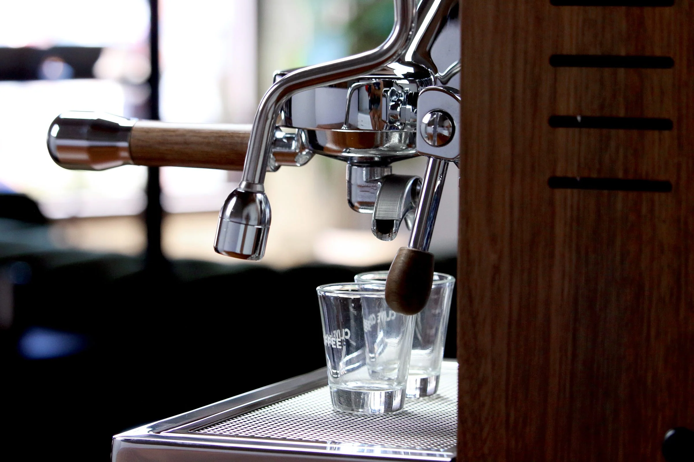 Style 7 Wood Spouted Portafilter - Image 5
