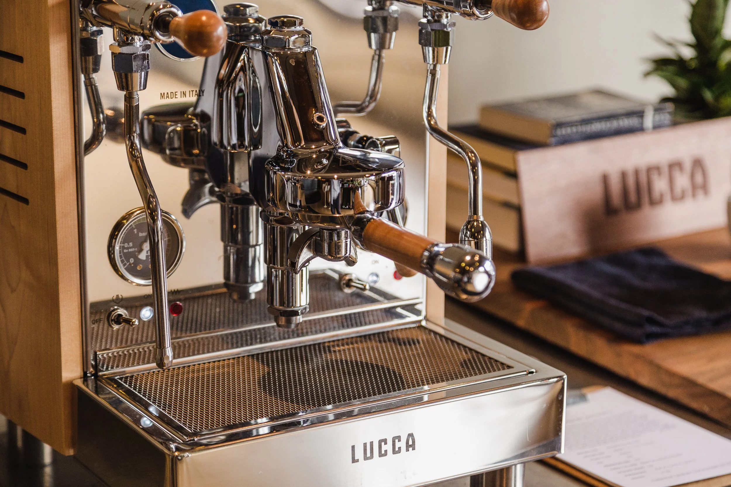 Style 7 Wood Spouted Portafilter - Image 6