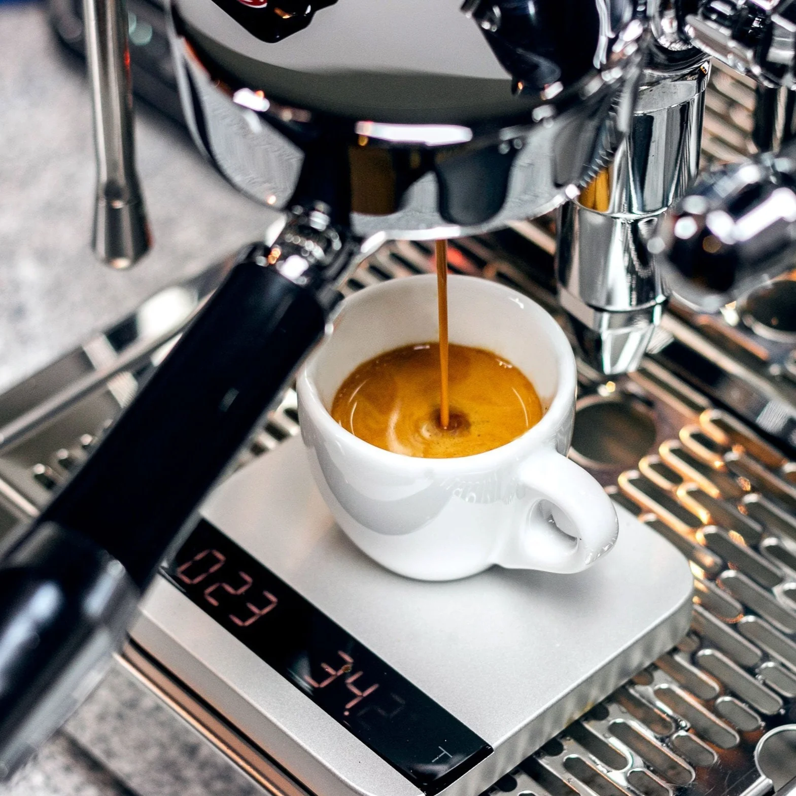 ECM Angled Bottomless Portafilter - Image 3